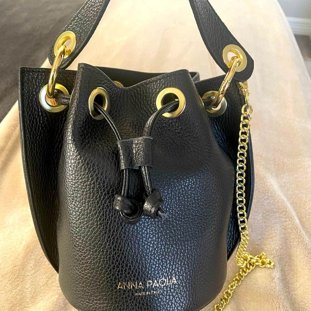 Anna Paola made in Italy bucket bag.